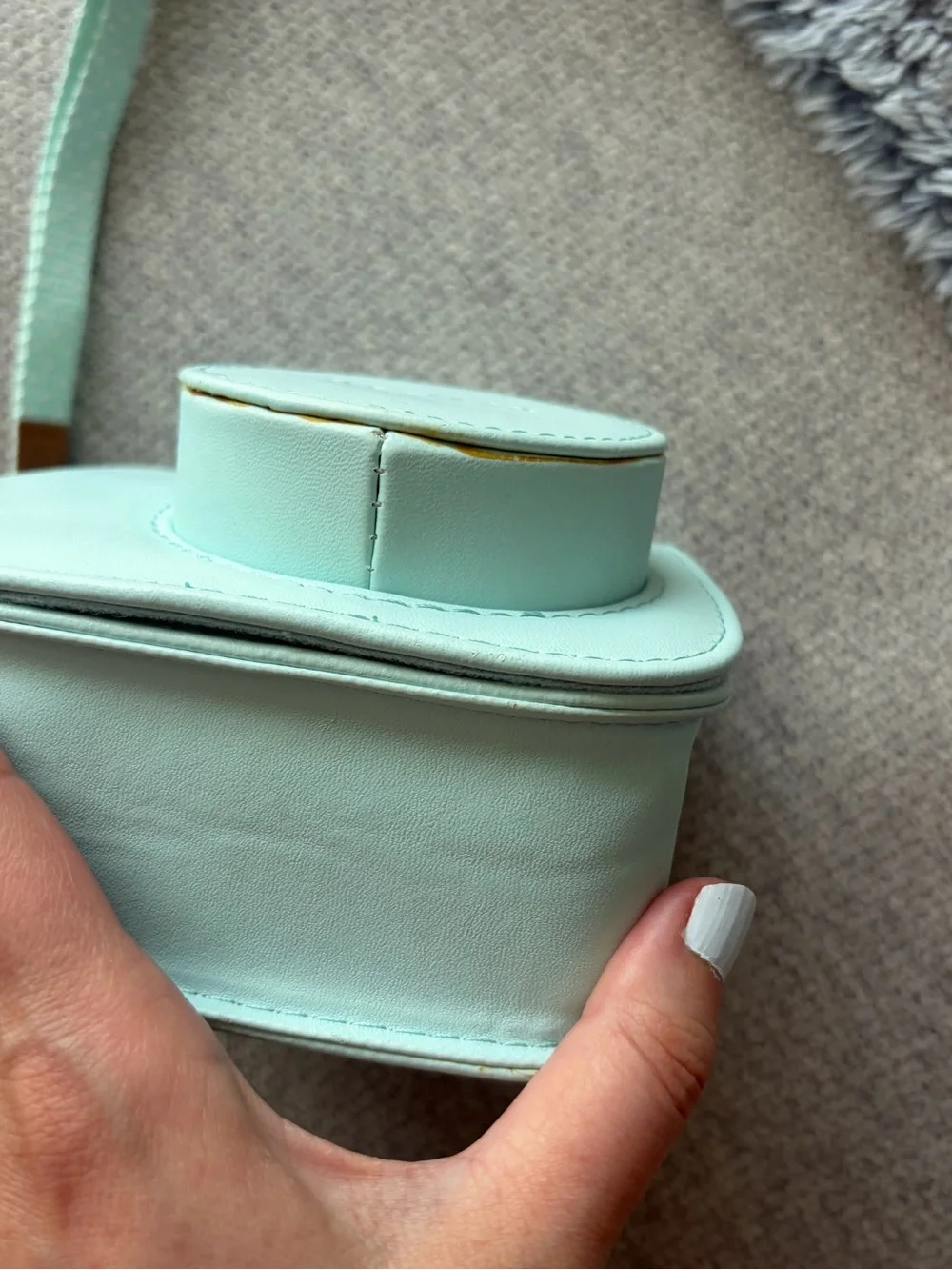 Fujifilm Instax Mini 9 Instant Camera In Ice Blue with Case